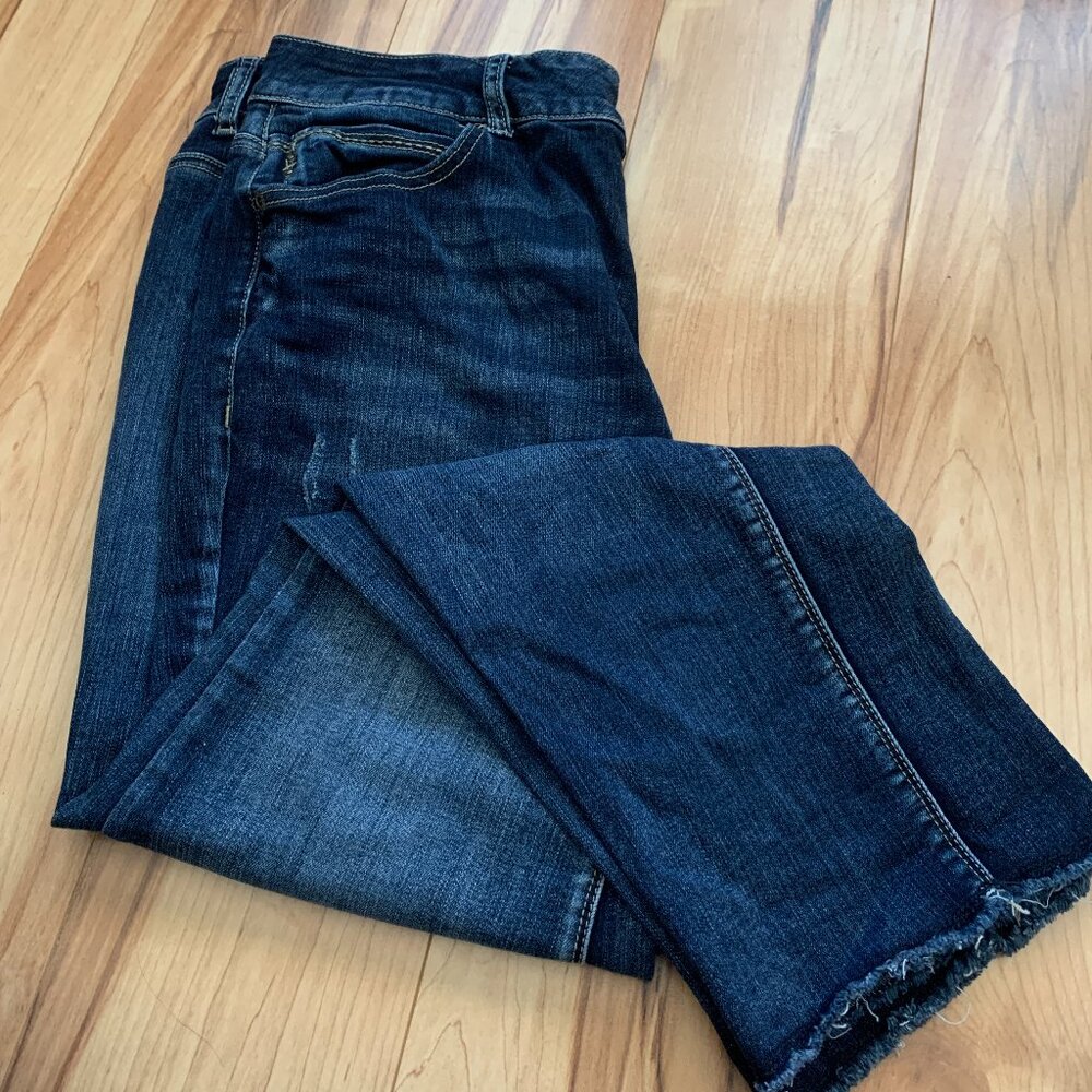 Maurices Size 14 Distressed Ankle Jeans